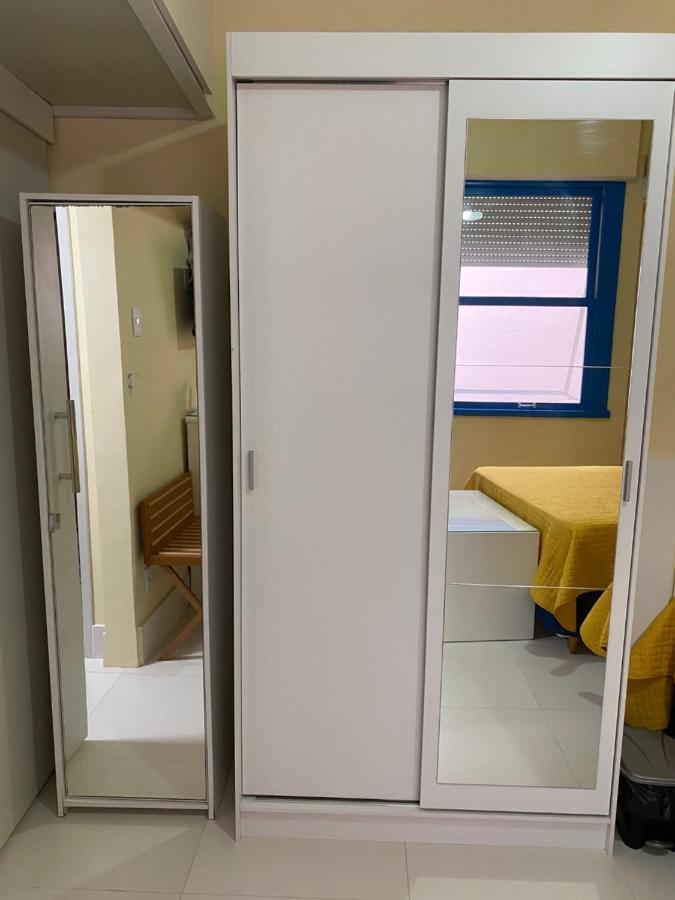 Copa Beach Home - Copacabana Posto 4 Quadra Da Praia Ріо-де-Жанейро Екстер'єр фото