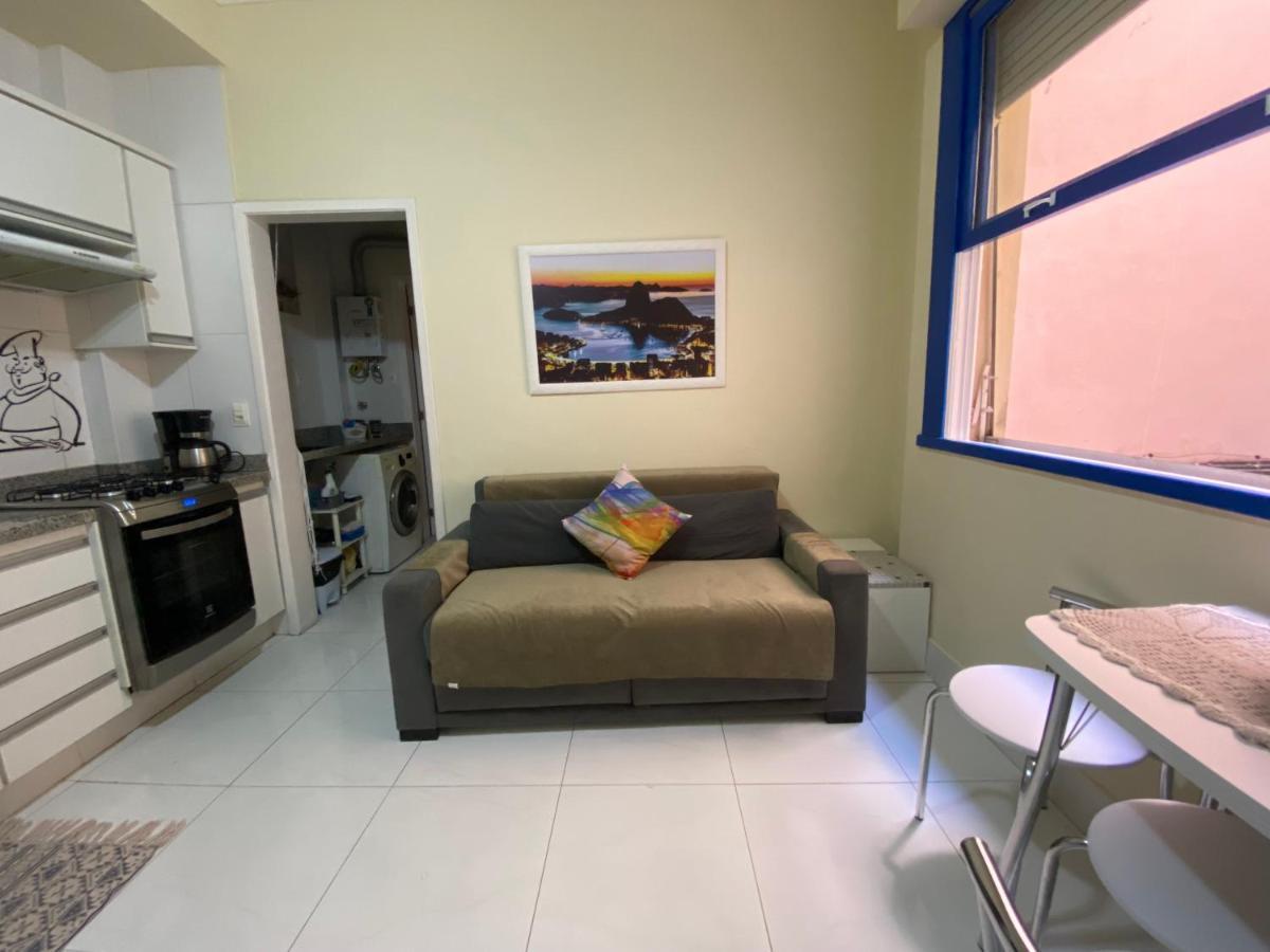 Copa Beach Home - Copacabana Posto 4 Quadra Da Praia Ріо-де-Жанейро Екстер'єр фото