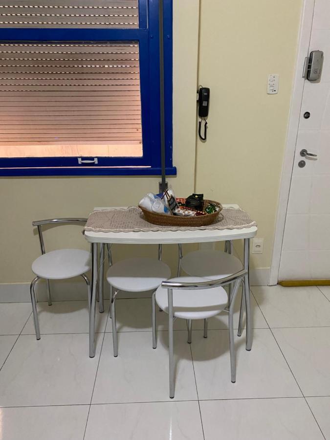 Copa Beach Home - Copacabana Posto 4 Quadra Da Praia Ріо-де-Жанейро Екстер'єр фото